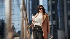 12 lucruri care te fac să pari mai în vârstă – află de ce trebuie să scapi de ele ca să arăți modern