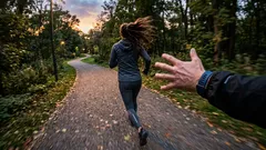 Ce îți spune subconștientul tău atunci când fugi de cineva în vis?