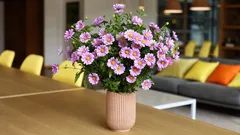 Se păstrează în vază timp de 2 săptămâni: ce flori să alegi pentru a le oferi cadou celor dragi