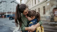 7 gesturi „frumoase” ale părinților care, potrivit psihologilor, pot provoca anxietate copiilor